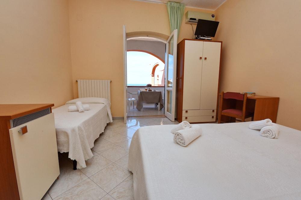 סנטה מריה די קסטלבאטה Hotel Costa D'Oro מראה חיצוני תמונה