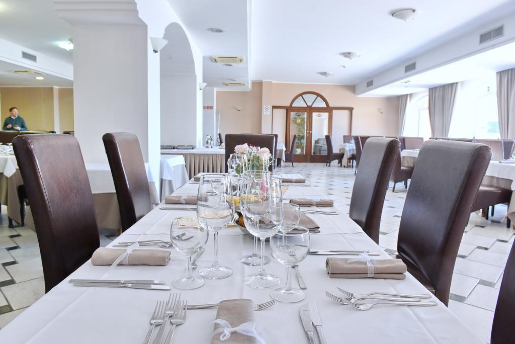 סנטה מריה די קסטלבאטה Hotel Costa D'Oro מראה חיצוני תמונה